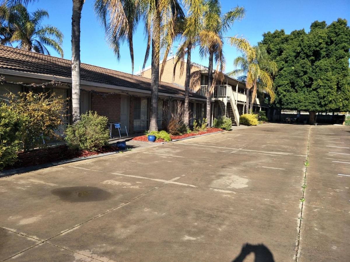 Darling Junction Motor Inn Wentworth Экстерьер фото