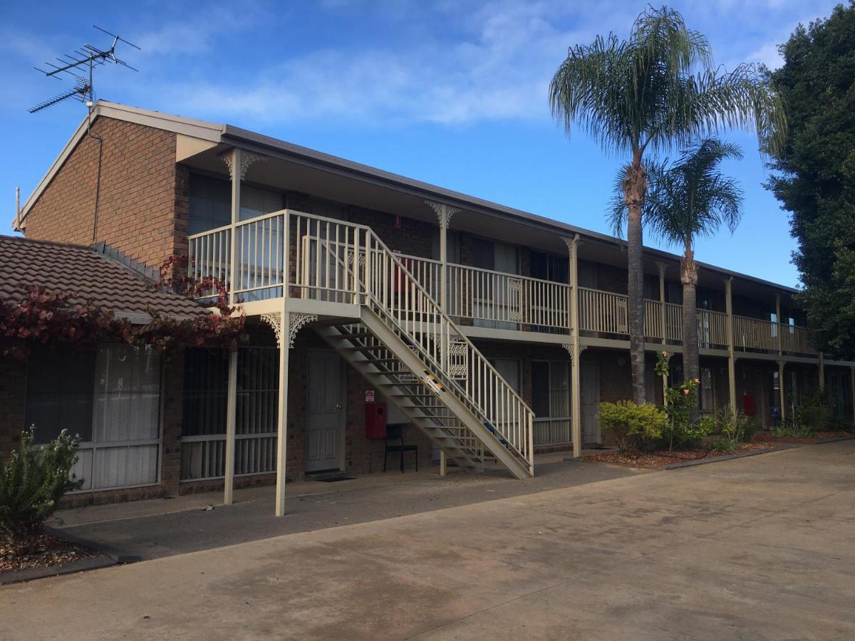 Darling Junction Motor Inn Wentworth Экстерьер фото