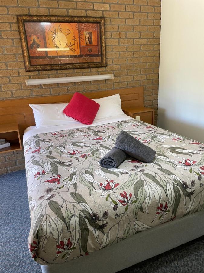 Darling Junction Motor Inn Wentworth Экстерьер фото