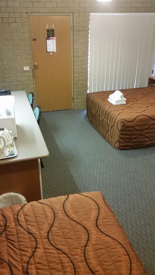 Darling Junction Motor Inn Wentworth Экстерьер фото