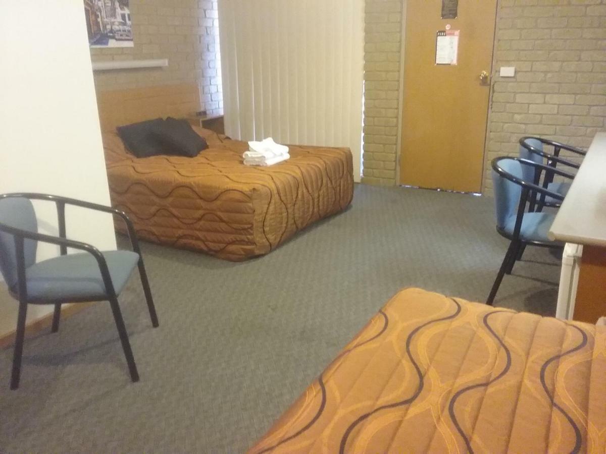 Darling Junction Motor Inn Wentworth Экстерьер фото